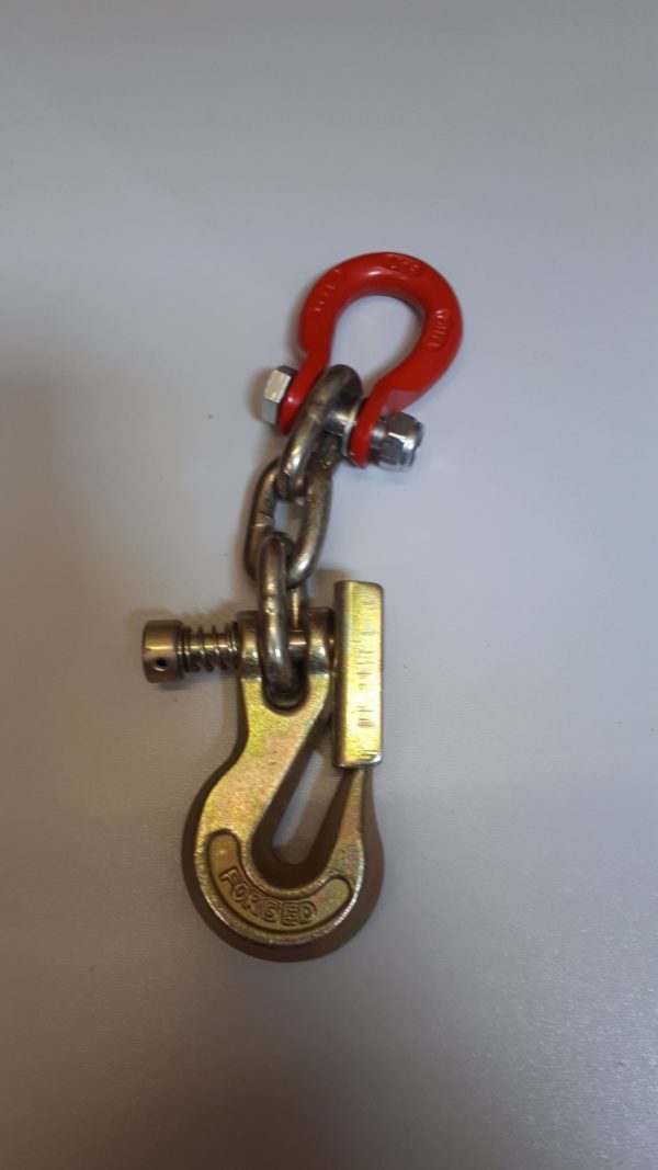 Grab Hook with Latch and 3 chain links and Unilock